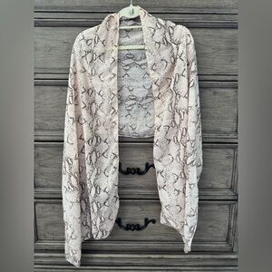 Sheer Animal Print Scarf EUC Pink White Brown Snake Pastel Chiffon Light…